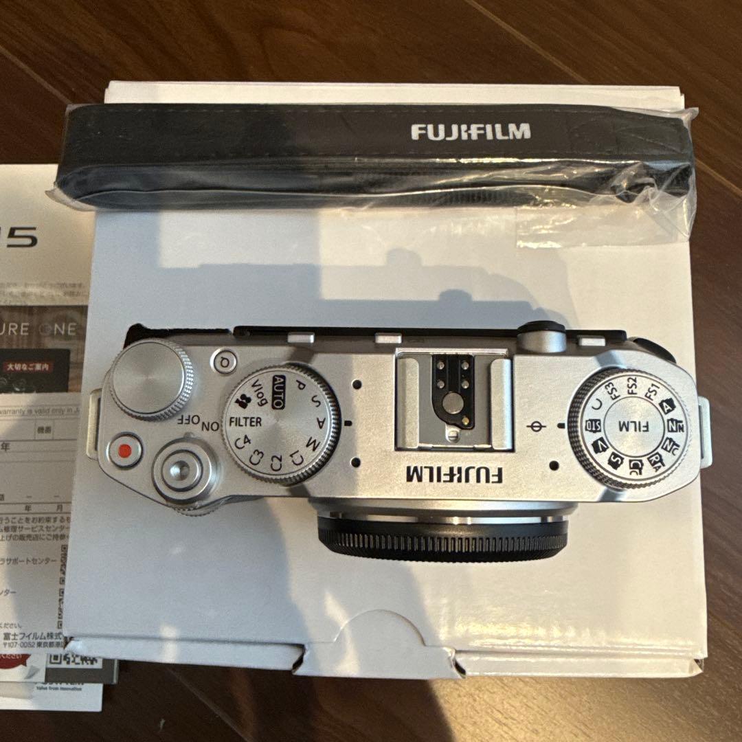 FUJIFILM ミラーレスカメラ X-M5 シルバー 本体