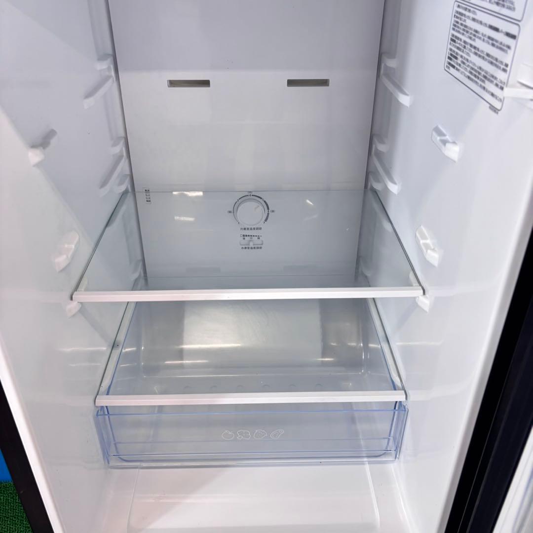 735 冷蔵庫　小型　一人暮らし　100L〜200L弱 2023年製　洗濯機も有