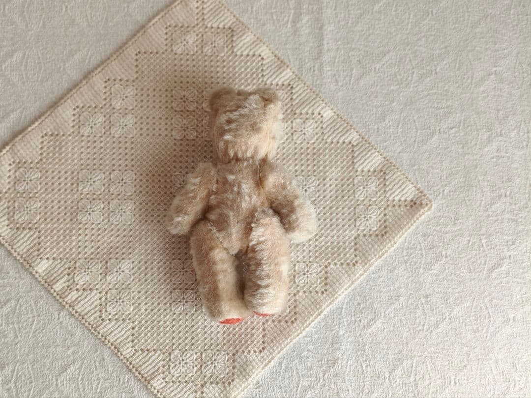 * vintage bear ❀ * 朱色のお耳の クマちゃん