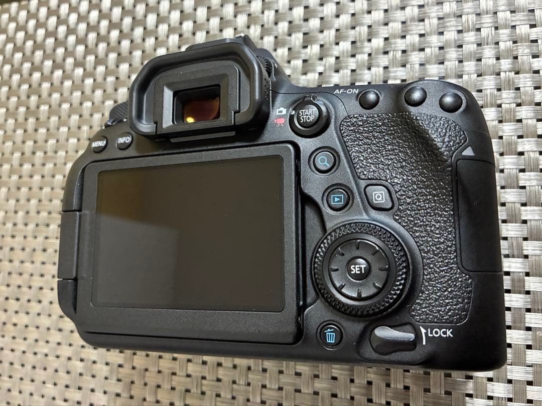 【美品】【即購入可】Canon EOS 6D mark II レンズ、箱付き