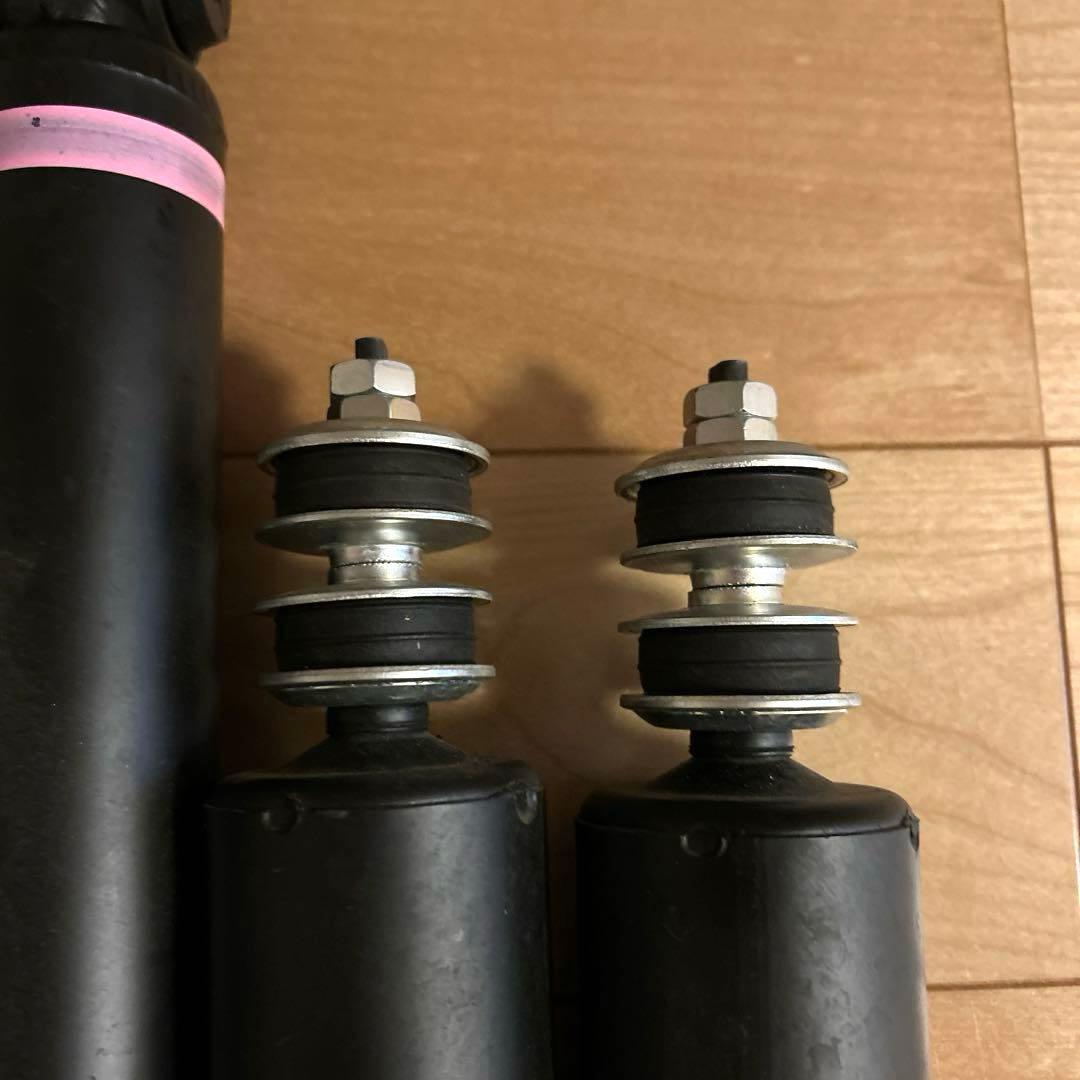 ハイエース　KYBショックアブソーバー 4本セット　新車外し　4WD