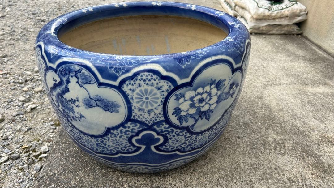 古伊万里　花唐草　染付　山水　花　松　大　火鉢　メダカ鉢　時代