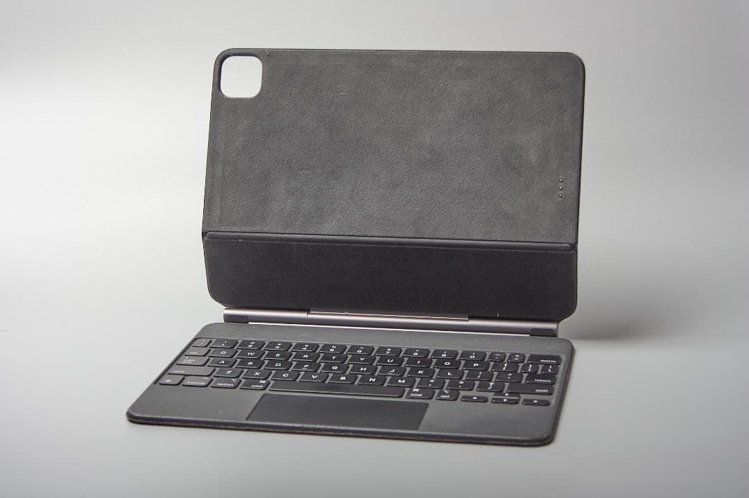 iPad magic keyboard model A2261 アップル