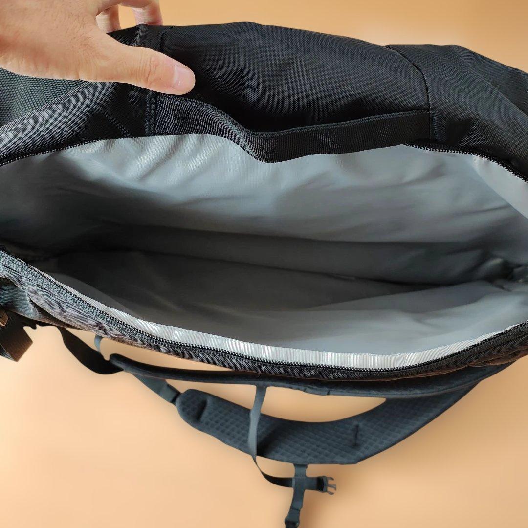 Patagonia MLC 45L ブラック ショルダー バックパック 旅行用