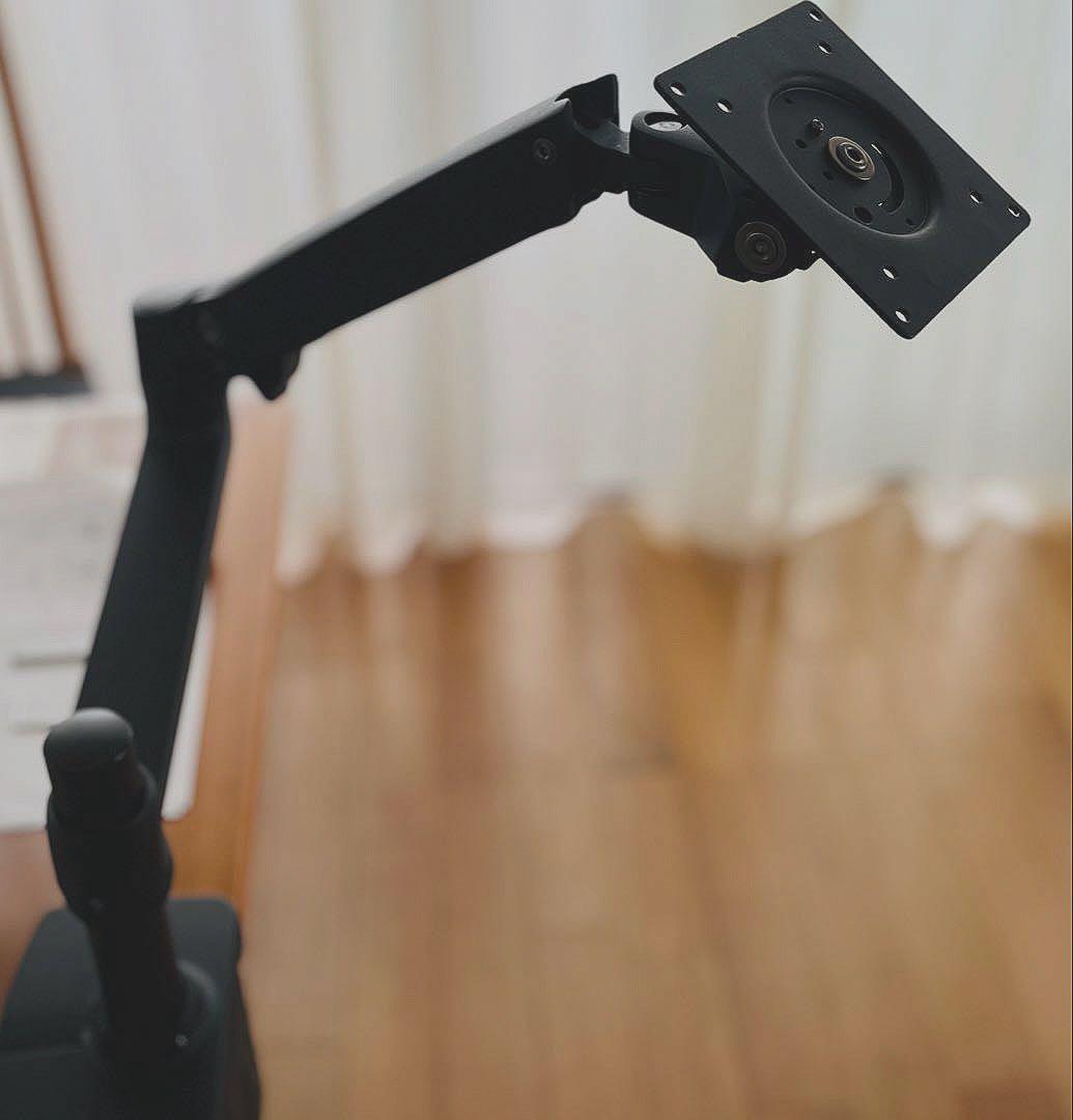 ergotron LX Desk Monitor Arm ブラック