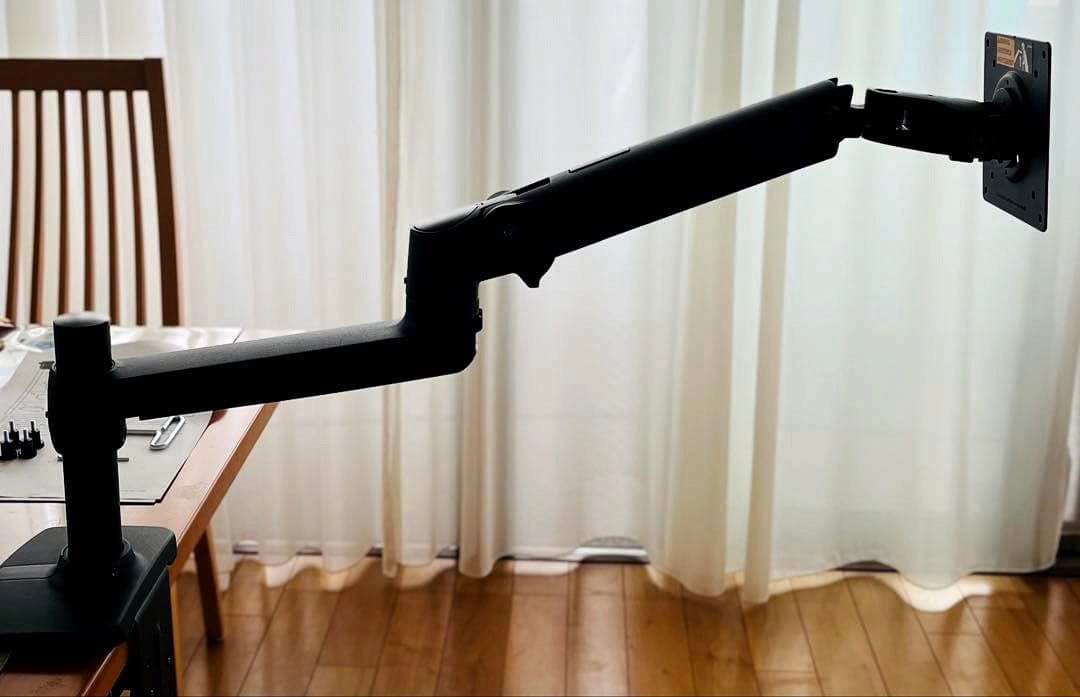 ergotron LX Desk Monitor Arm ブラック