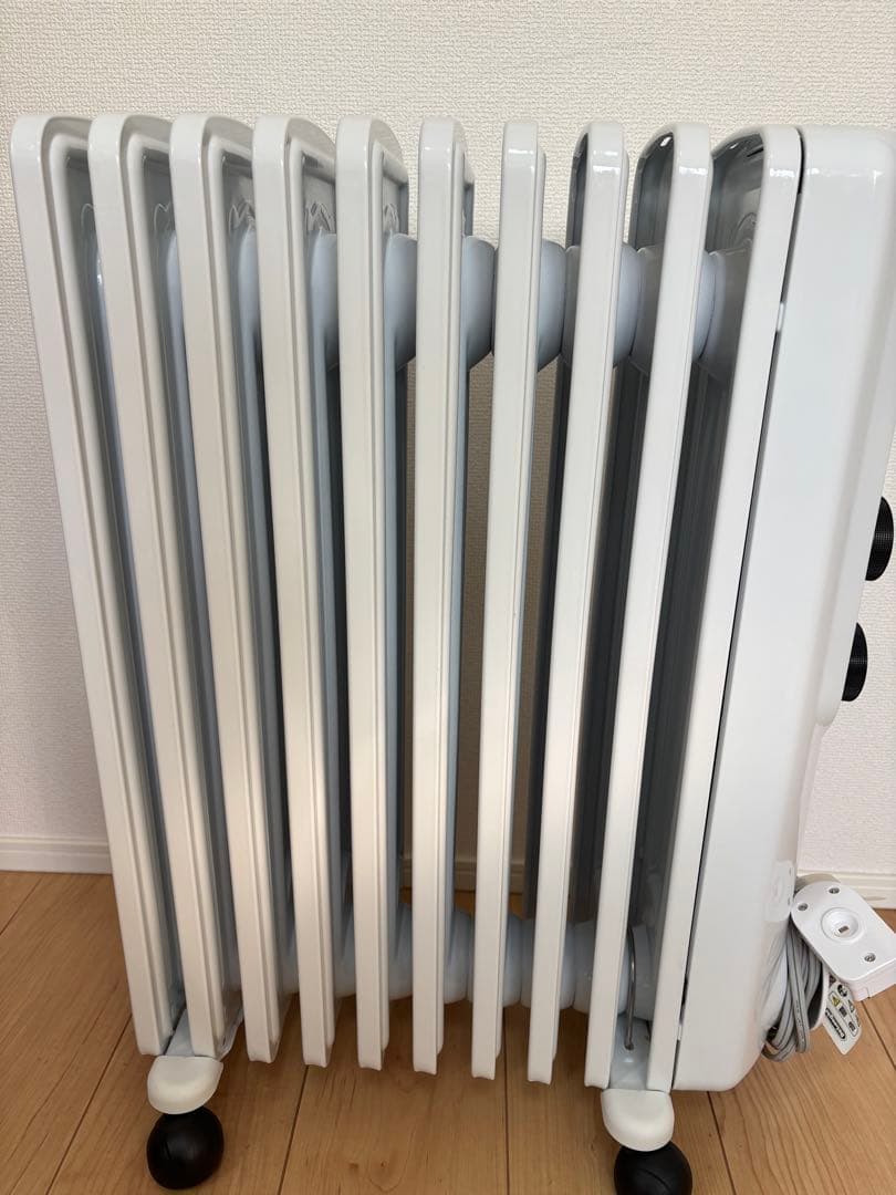 [美品]DeLonghi オイルヒーター RHJ35M1015-BK