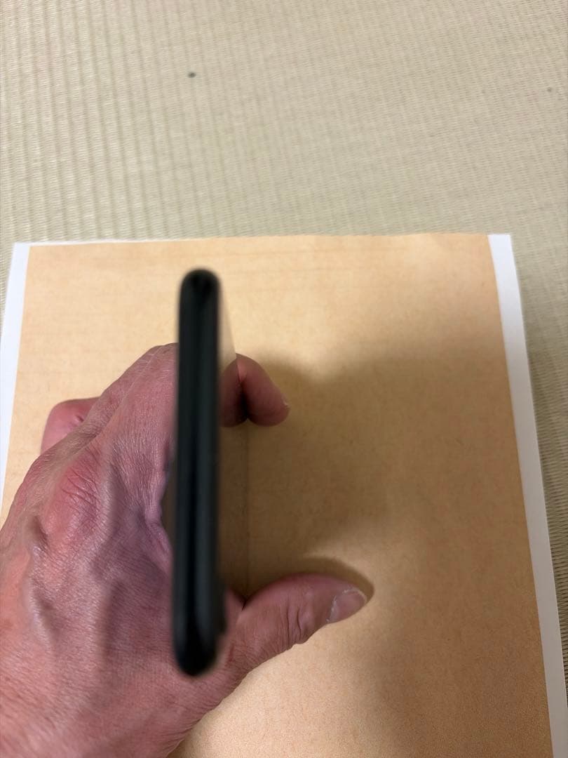 iPhone SE 第3世代 64GB ブラック 本体のみ キズあり