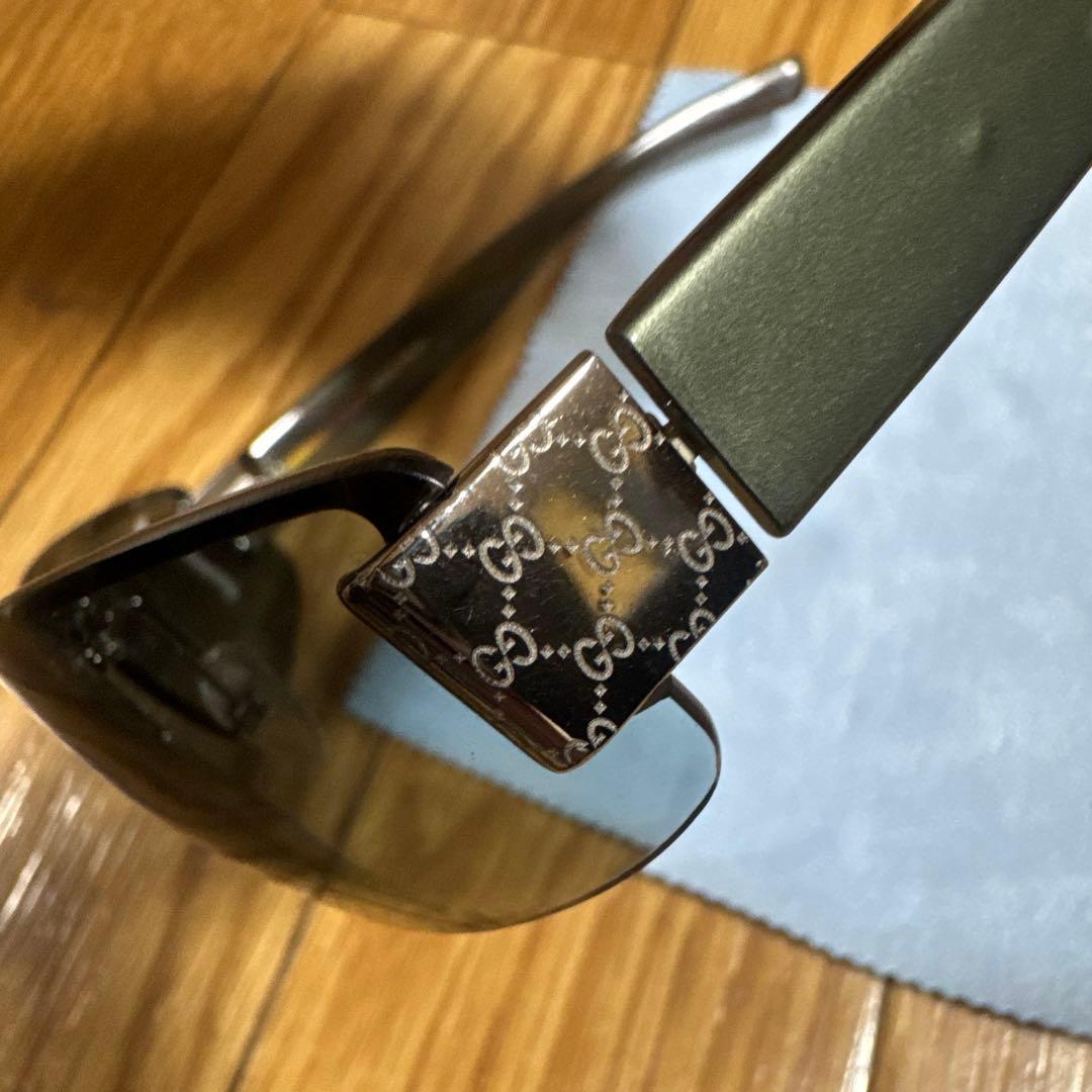 GUCCI メタルフレーム サングラス