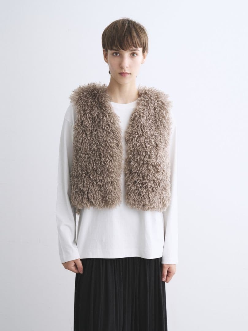 2025年AW極美品タグ付き新品未使用スリードッツウェイビーファーショートジレ