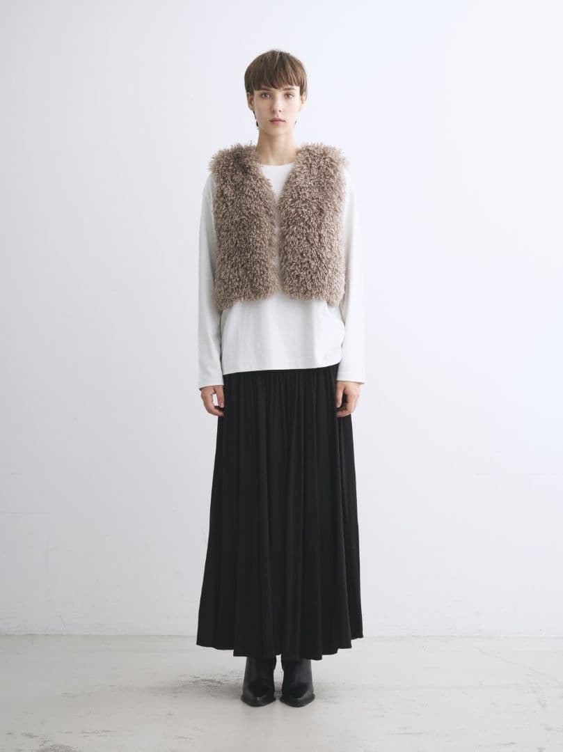 2025年AW極美品タグ付き新品未使用スリードッツウェイビーファーショートジレ