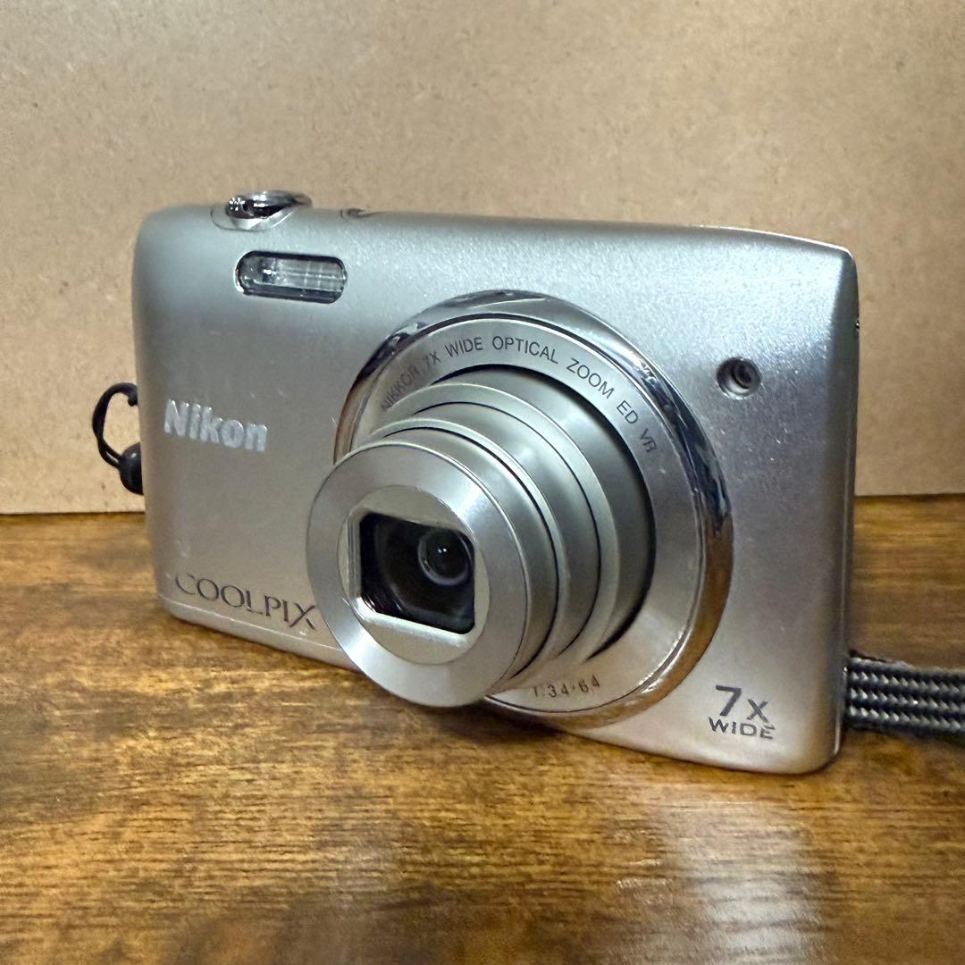 Nikon COOLPIX S3500　コンデジ　動作確認済