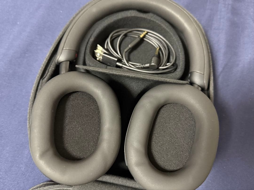 ソニー ワイヤレスノイズキャンセリングステレオヘッドホンWH-1000XM5 黒