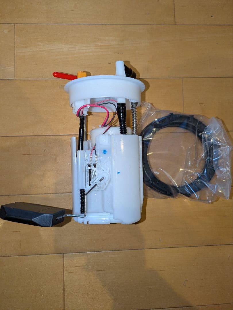 ホンダ　N-BOX　JF3 フューエルポンプ　燃料ポンプ　定価30100円