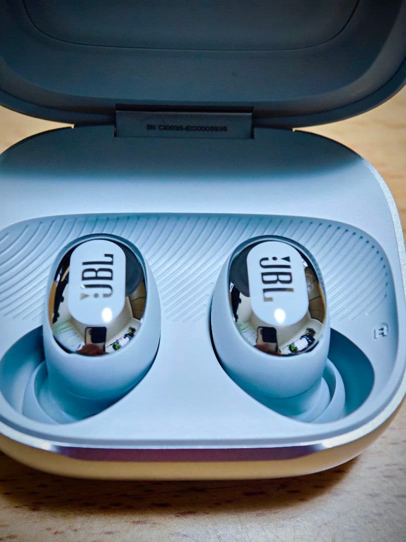 JBL LIVE BUDS 3 シルバー