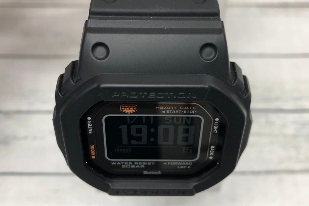 G-SHOCK DW-H5600-1JR G-SQUAD　6869