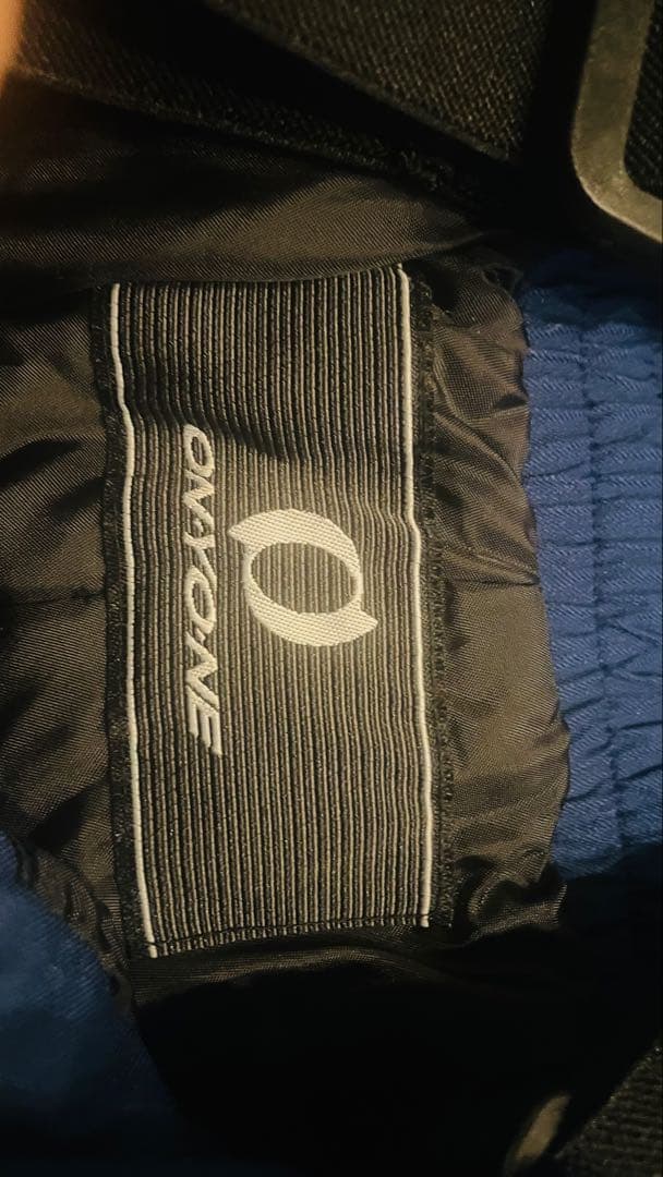 オンヨネ ONYONE Lサイズ レディーススキーウェア上下セット 【未使用】