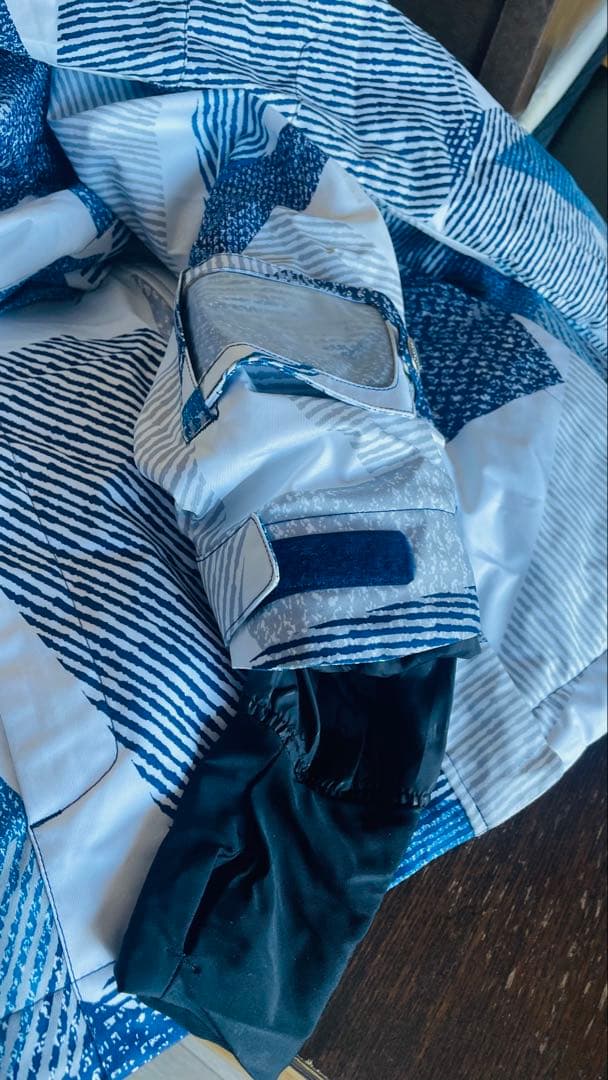 オンヨネ ONYONE Lサイズ レディーススキーウェア上下セット 【未使用】