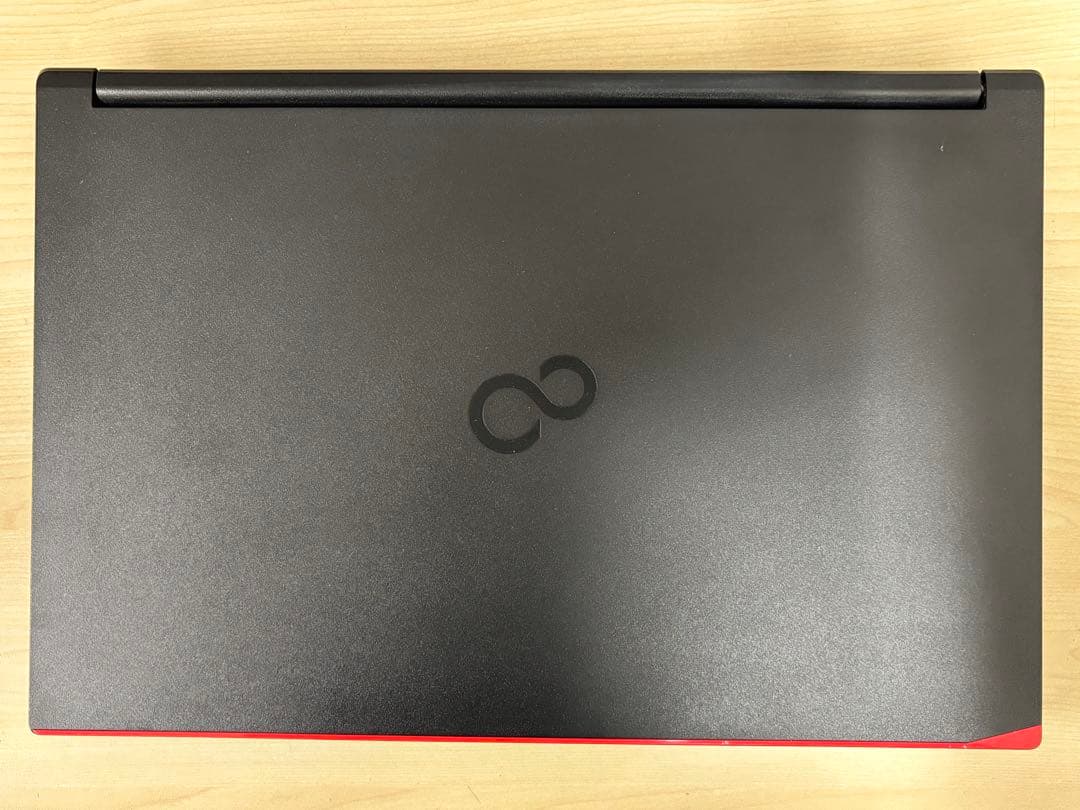 富士通Lifebook A579/BX i5-8265U Windows11