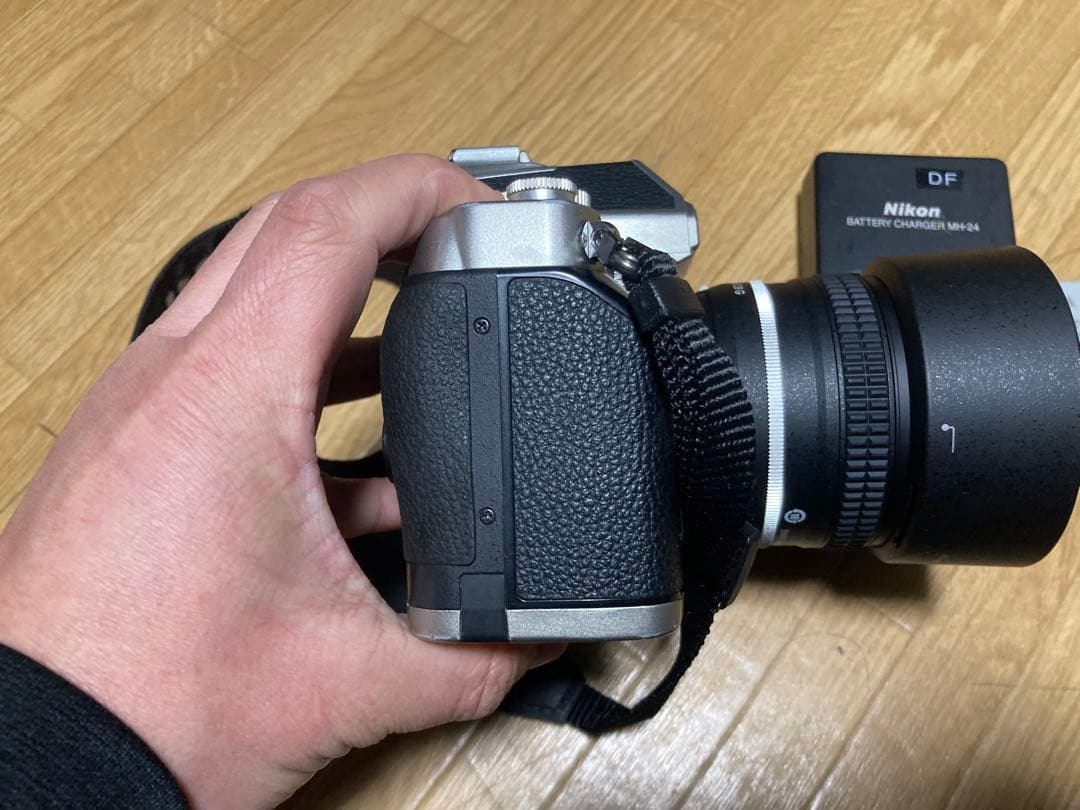 Nikon DF シルバー