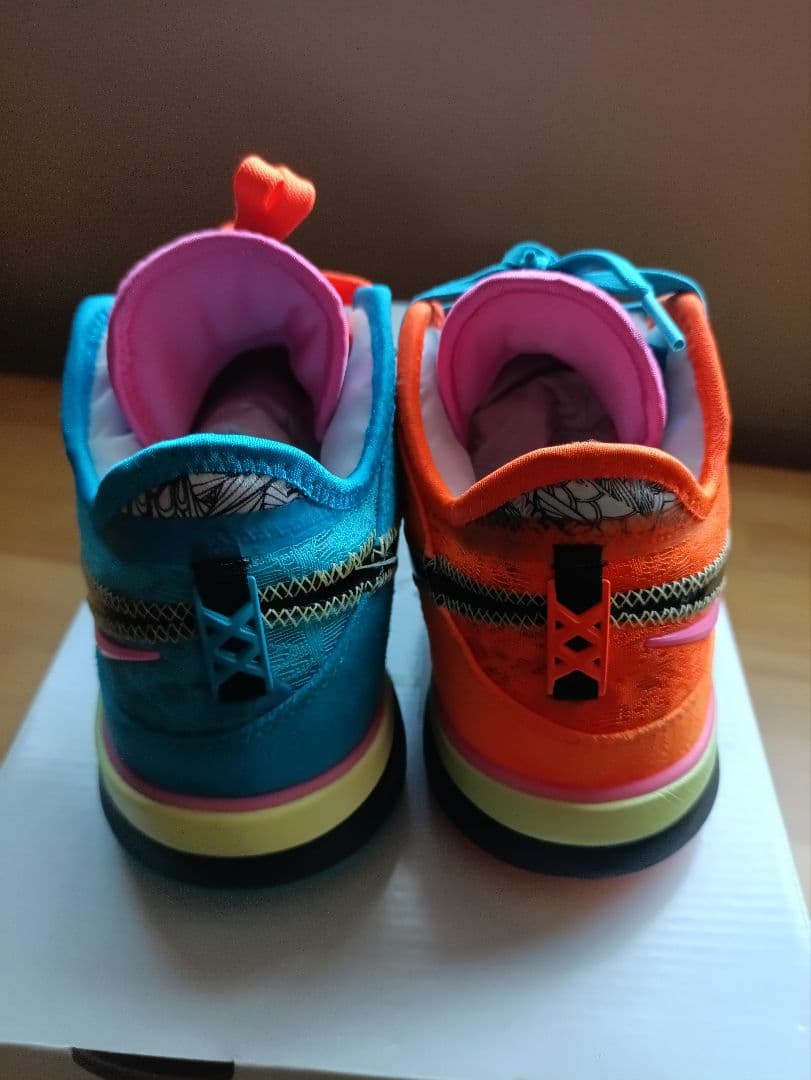 Nike バスケットボールシューズ オレンジ/ブルー　レブロン