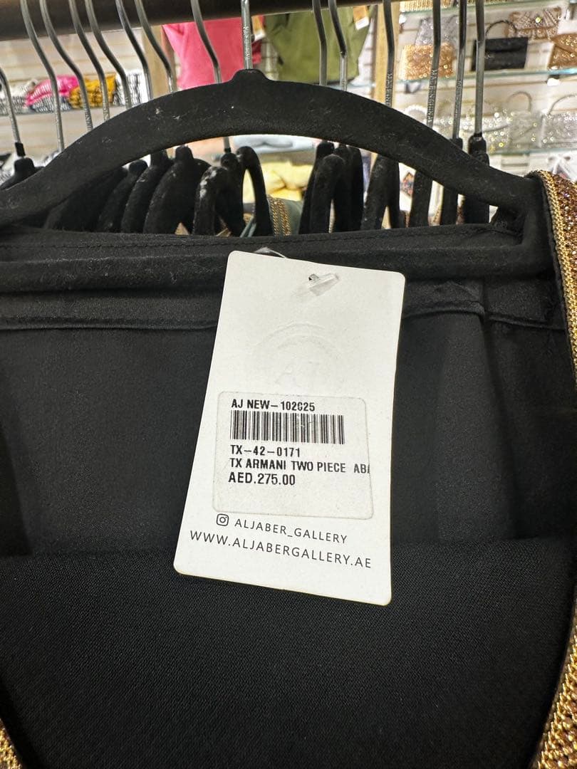 アラブ首長国連邦　ドバイ　アバヤ　セット