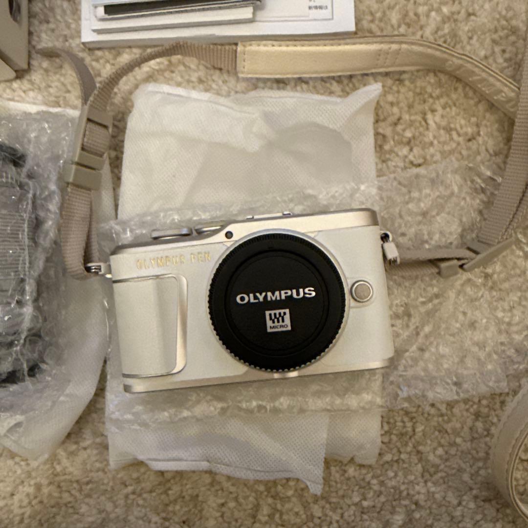 OLYMPUS PEN E-PL9 ホワイト 望遠レンズ付き