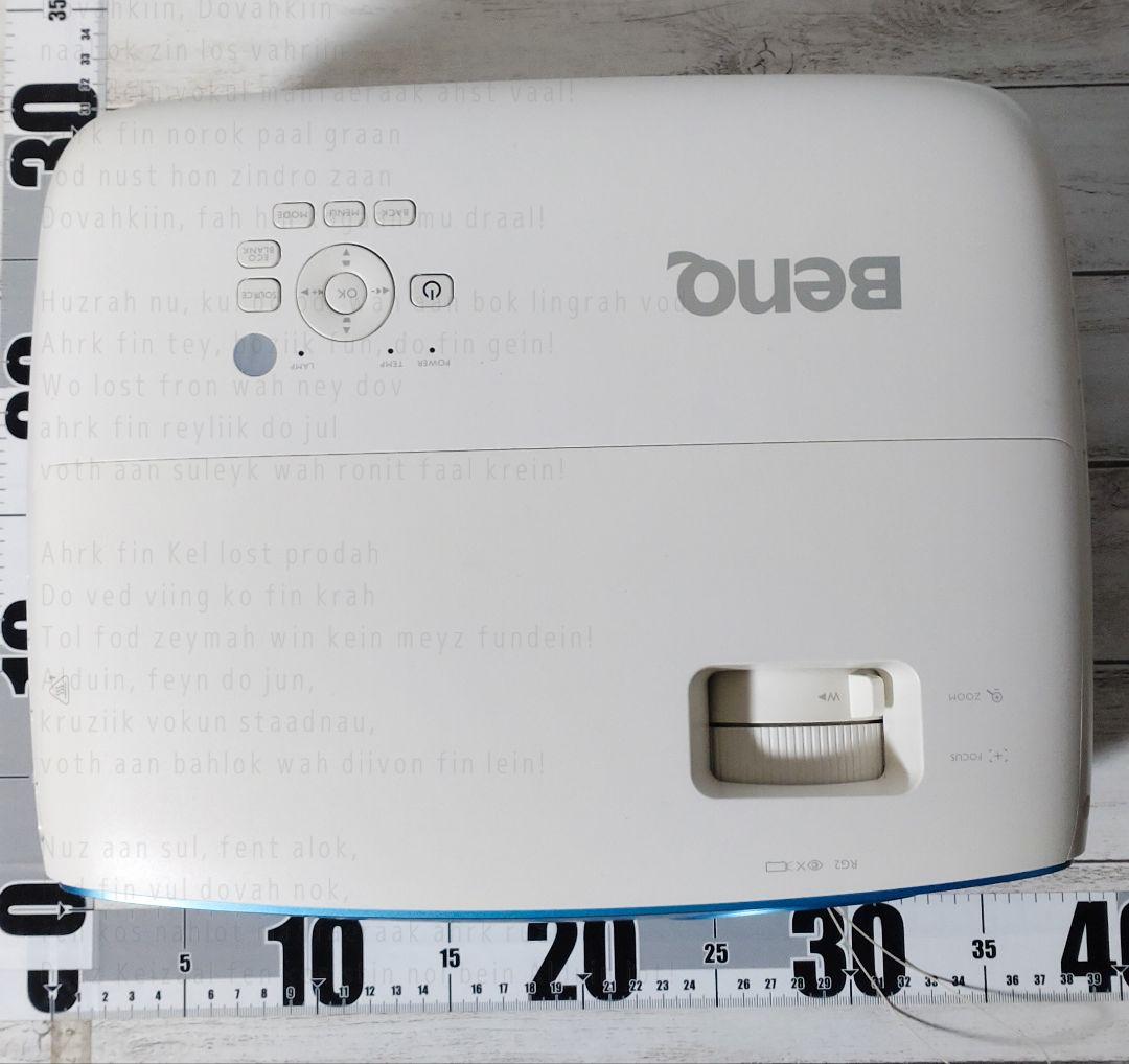 BenQ／ホームシネマプロジェクター TK800