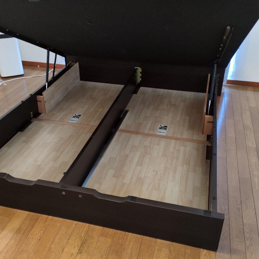 ニトリクイーンベッドマットレス付き油圧跳ね上げ式木製