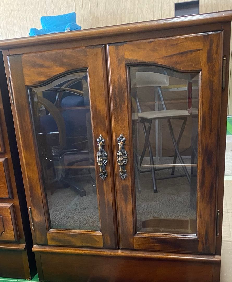 ★期間限定値下げ★ 【美品】カリモク　ダークブラウン 木製キャビネット ガラス扉