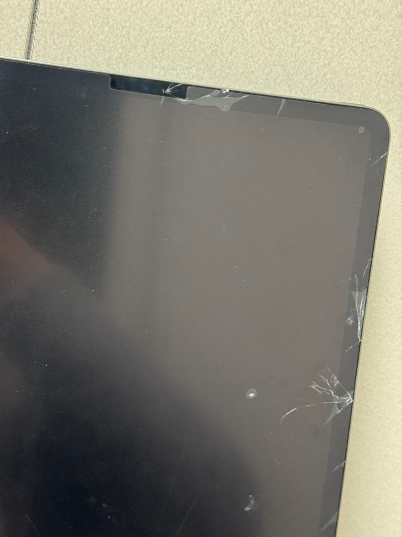 iPad Pro 12.9 第3世代 256GB 画面割れ ジャンク 動作確認済