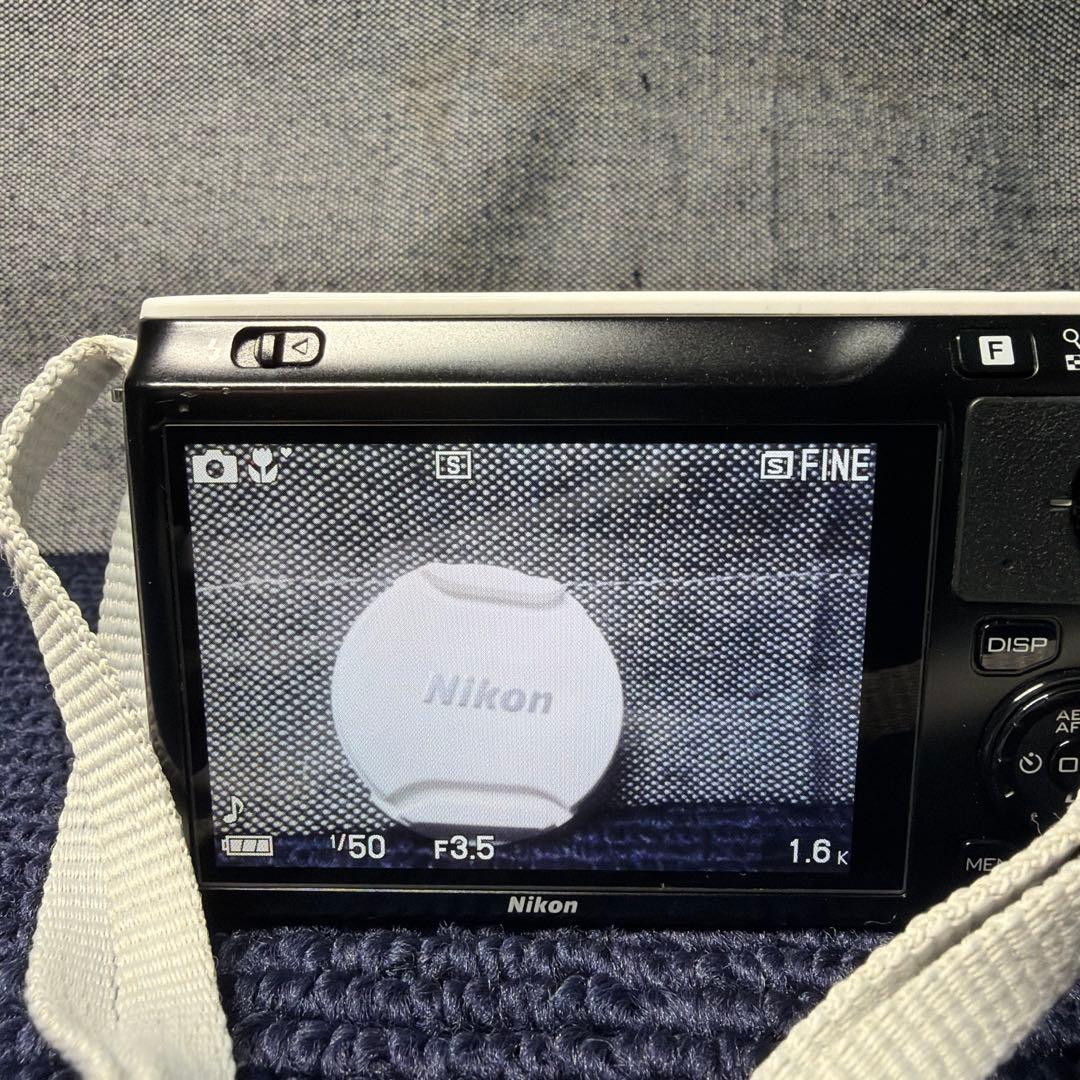 【ジャンク扱い】Nikon1（ニコン）/ ミラーレス一眼 J1 白
