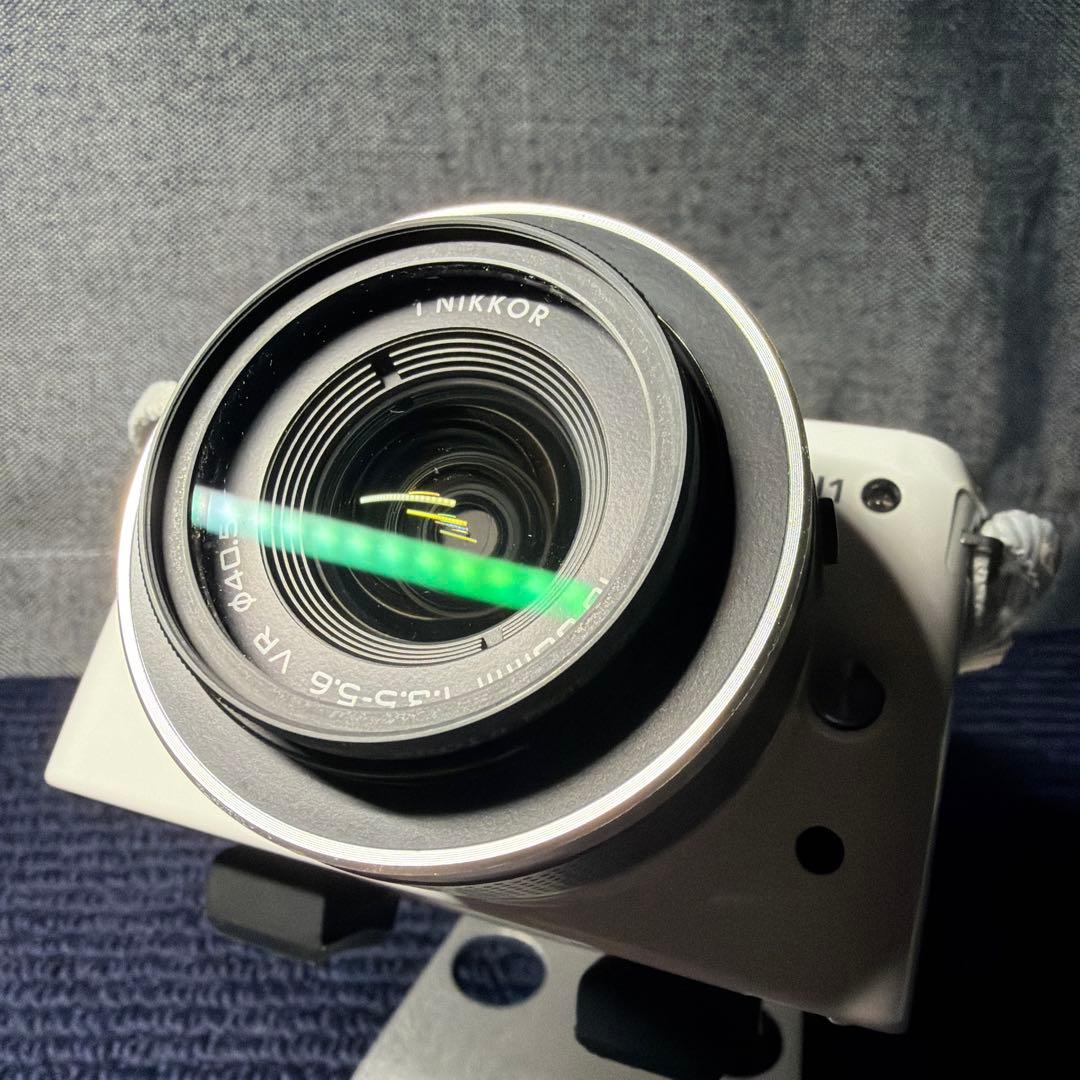 【ジャンク扱い】Nikon1（ニコン）/ ミラーレス一眼 J1 白