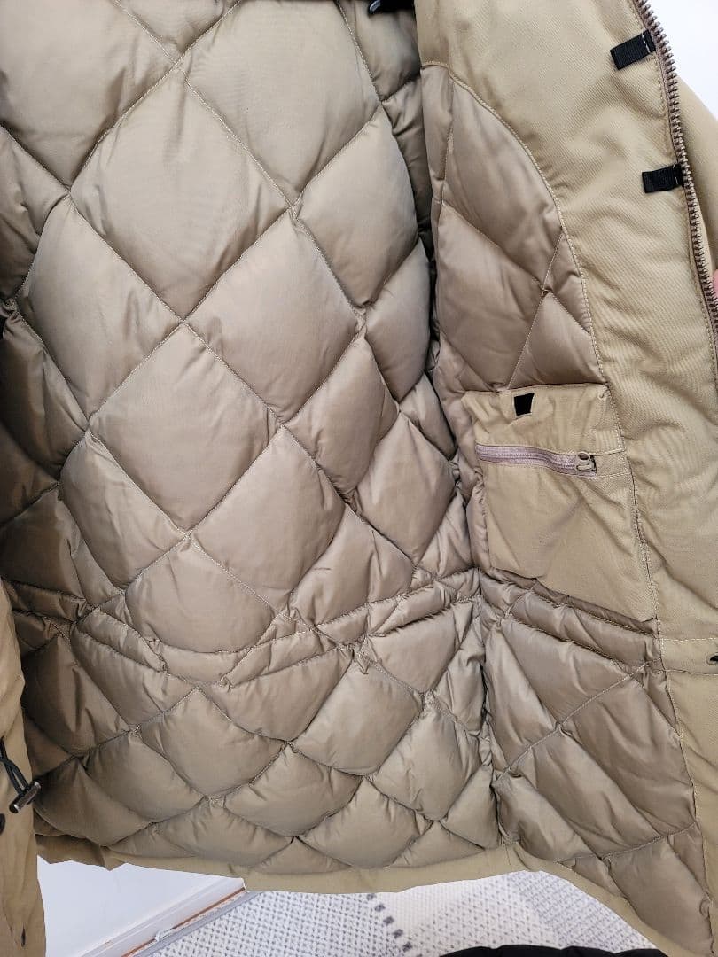 値下げ　FRED PERRY　フレッドペリー　ダウンコート　ベージュ　S