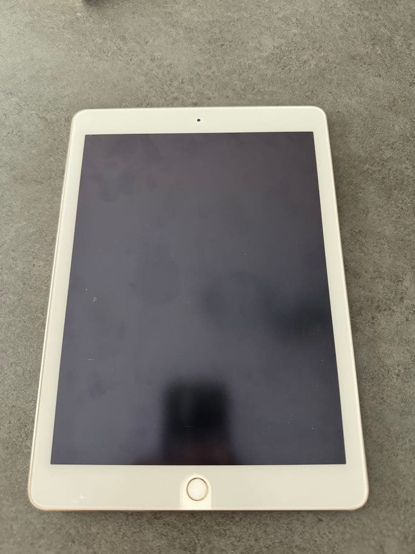 Apple iPad Air 2 ゴールド　本体 64GB