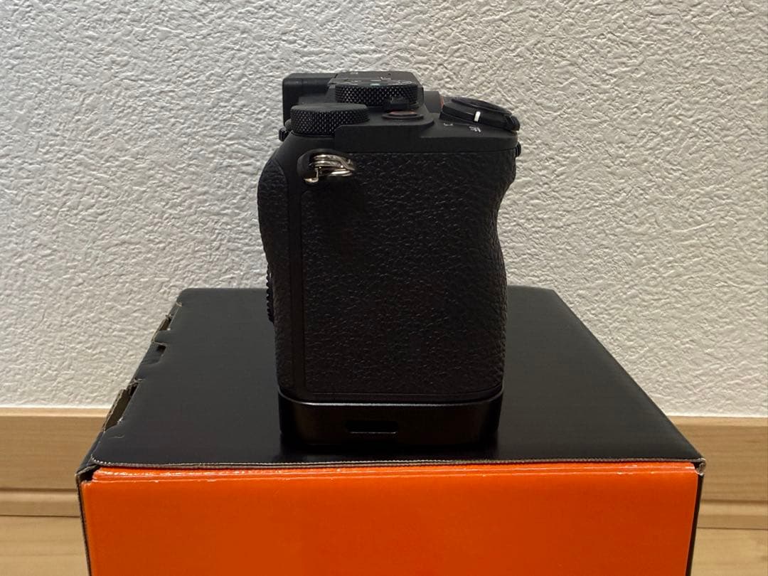 タロタロ⭐︎SONY α7C II 本体 グリップおまけ付き