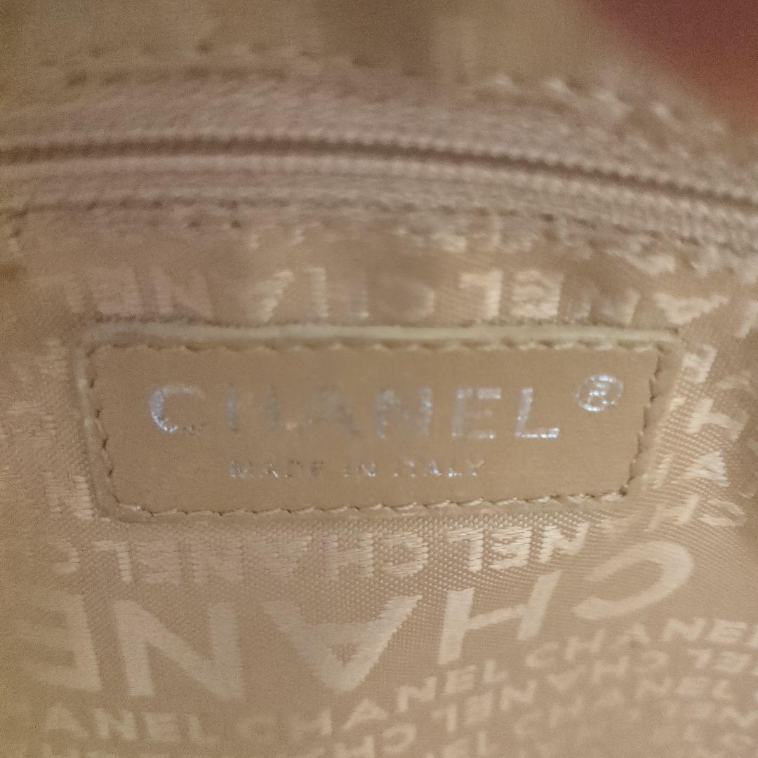 CHANEL 黒 レザーハンドバッグ