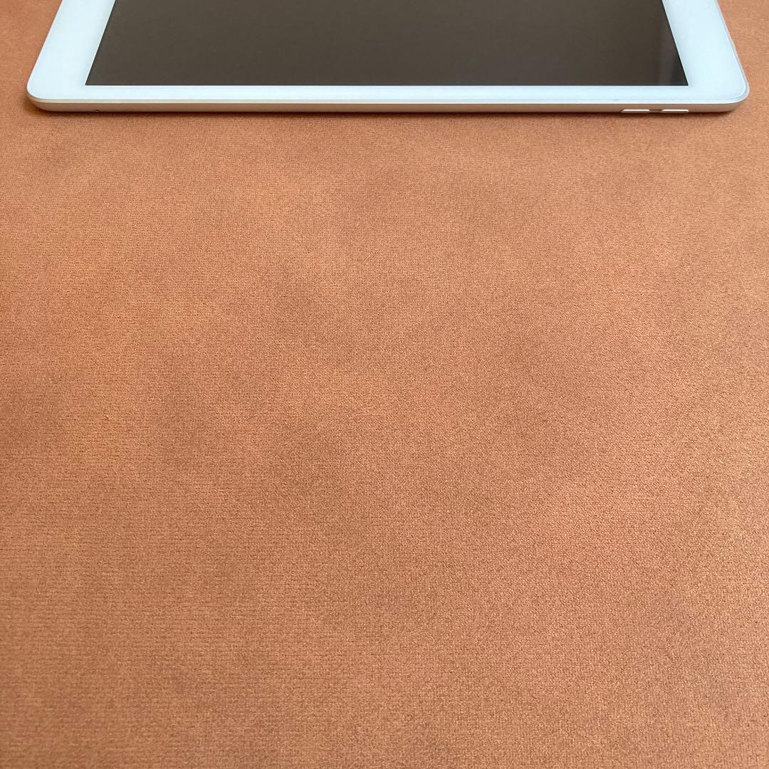 559【早い者勝ち】iPad7 第7世代 32GB SIMフリー☆