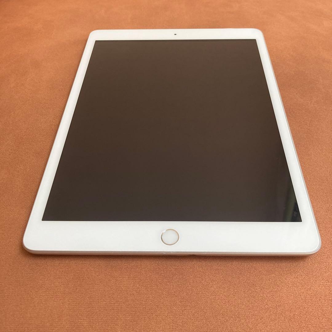 559【早い者勝ち】iPad7 第7世代 32GB SIMフリー☆