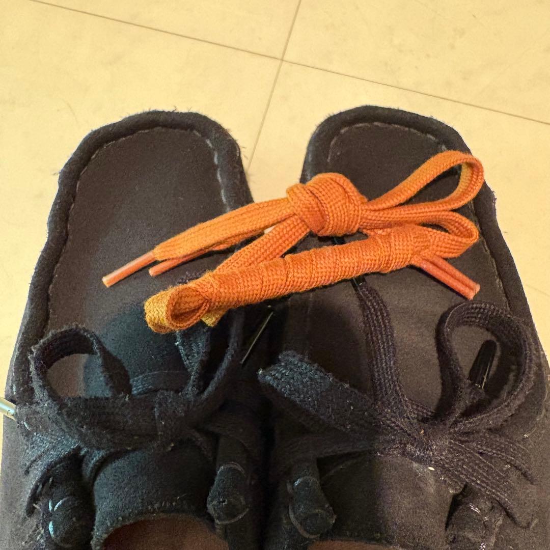 clarks クラークス　ワラビー　黒　スエード