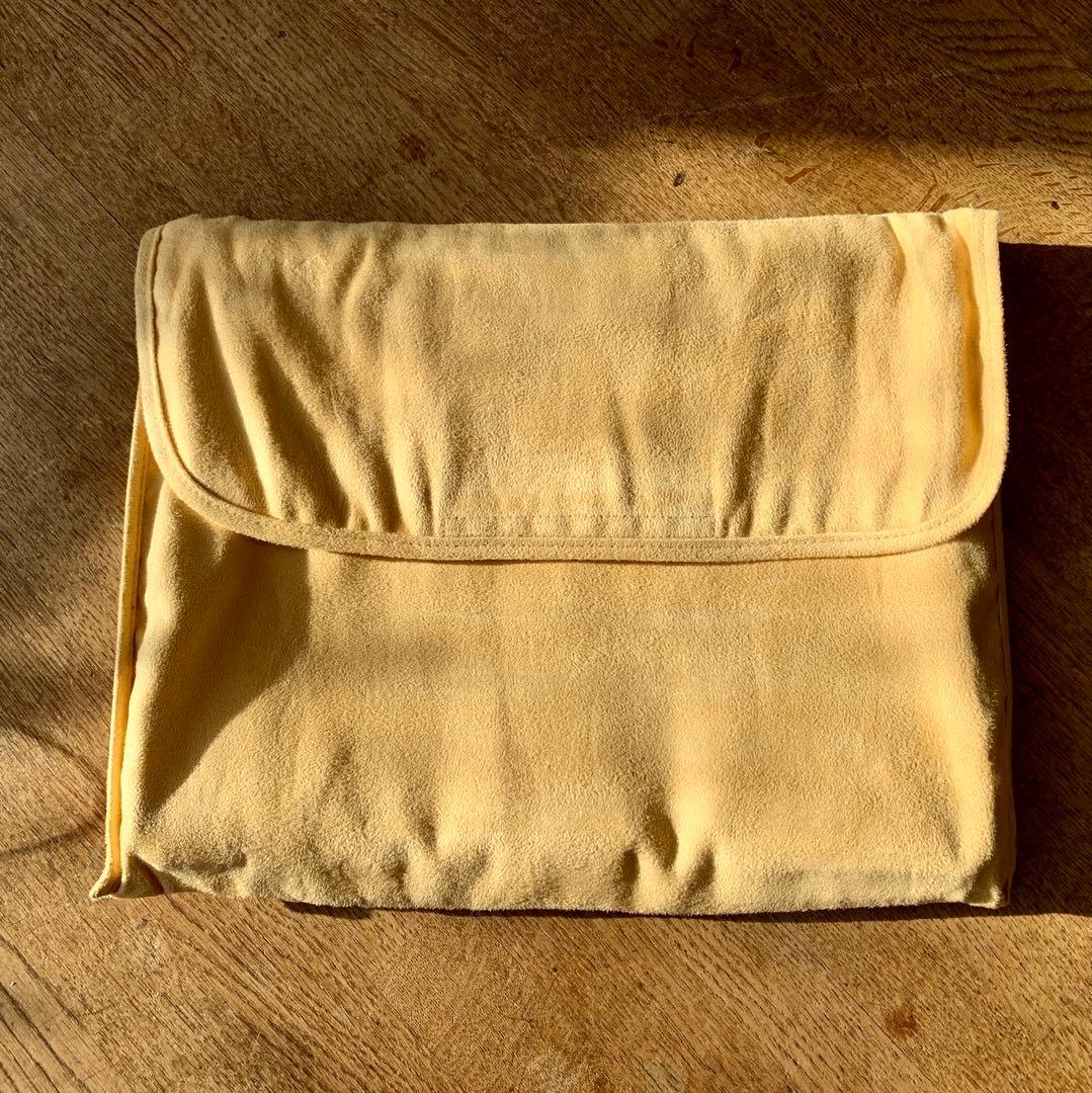 【ヨク】ポータブルブルーレイプレーヤー(10インチ)