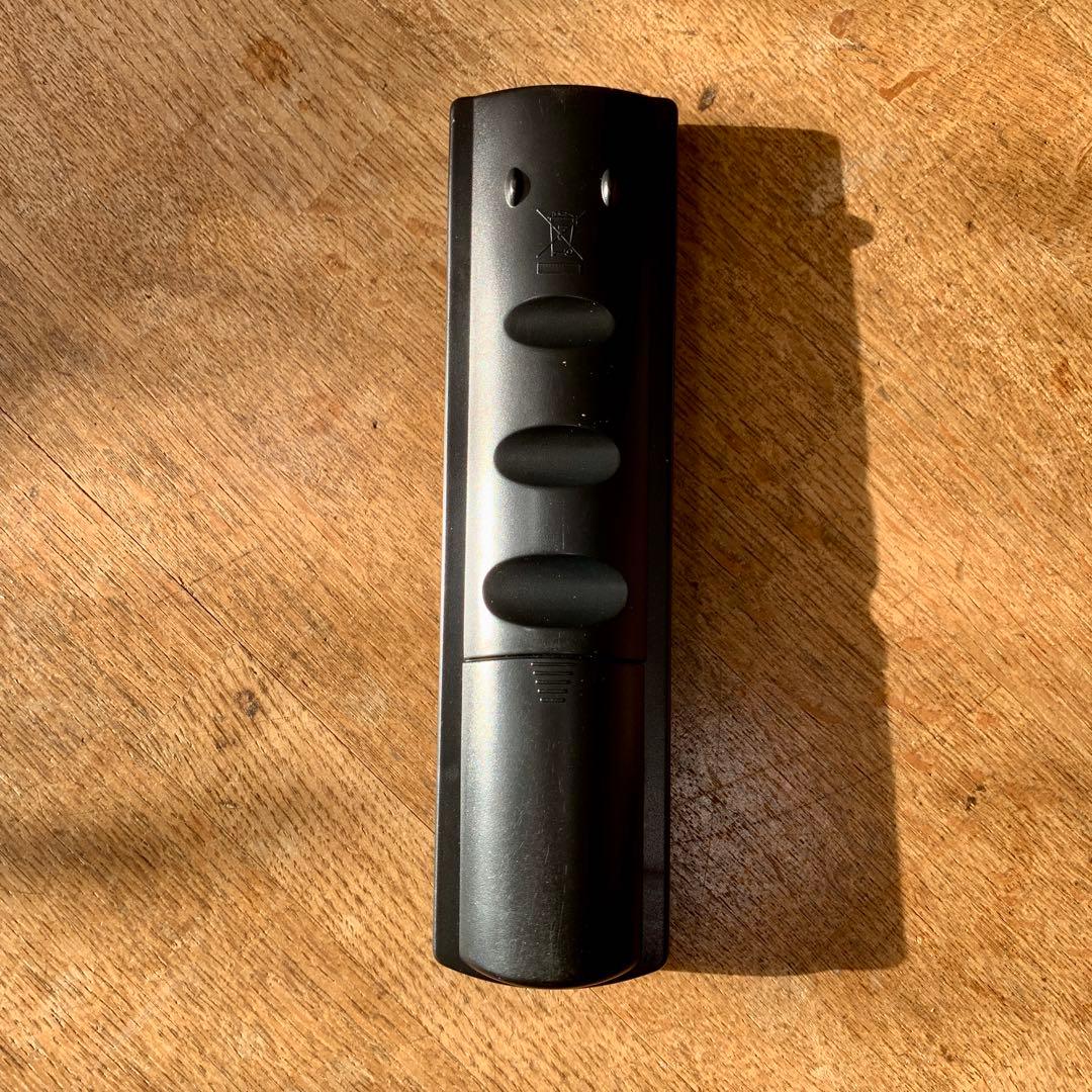 【ヨク】ポータブルブルーレイプレーヤー(10インチ)