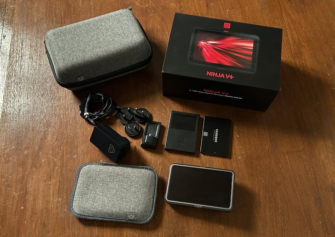 アトモス ATOMOS ニンジャNINJA V＋(プラス)モニター 1TSSD付