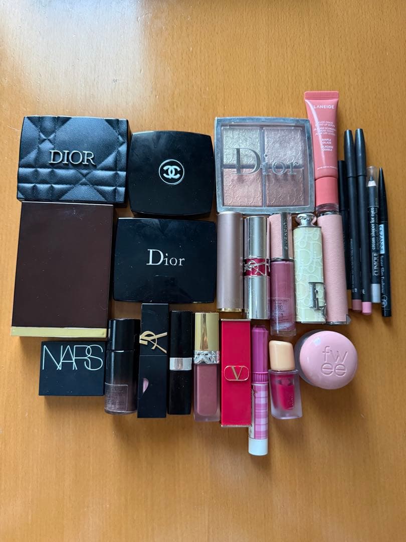 ほぼデパコスDior, Chanel, NARS アイシャドウ,リップ他セット