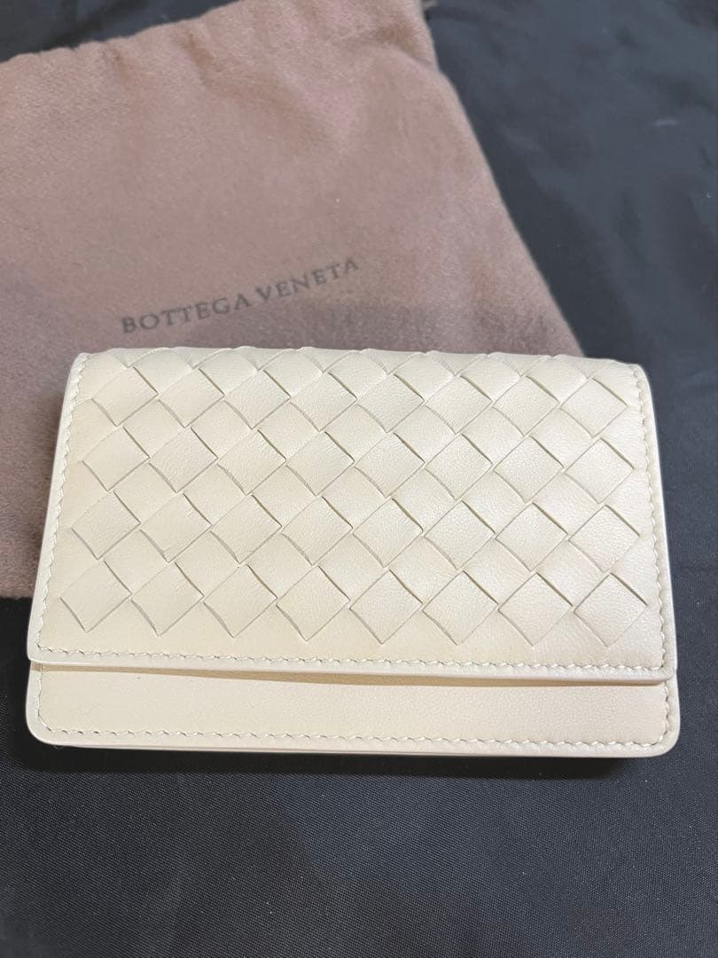 BottegaVeneta ボッテガヴェネタ カードケース　名刺入れ ホワイト系