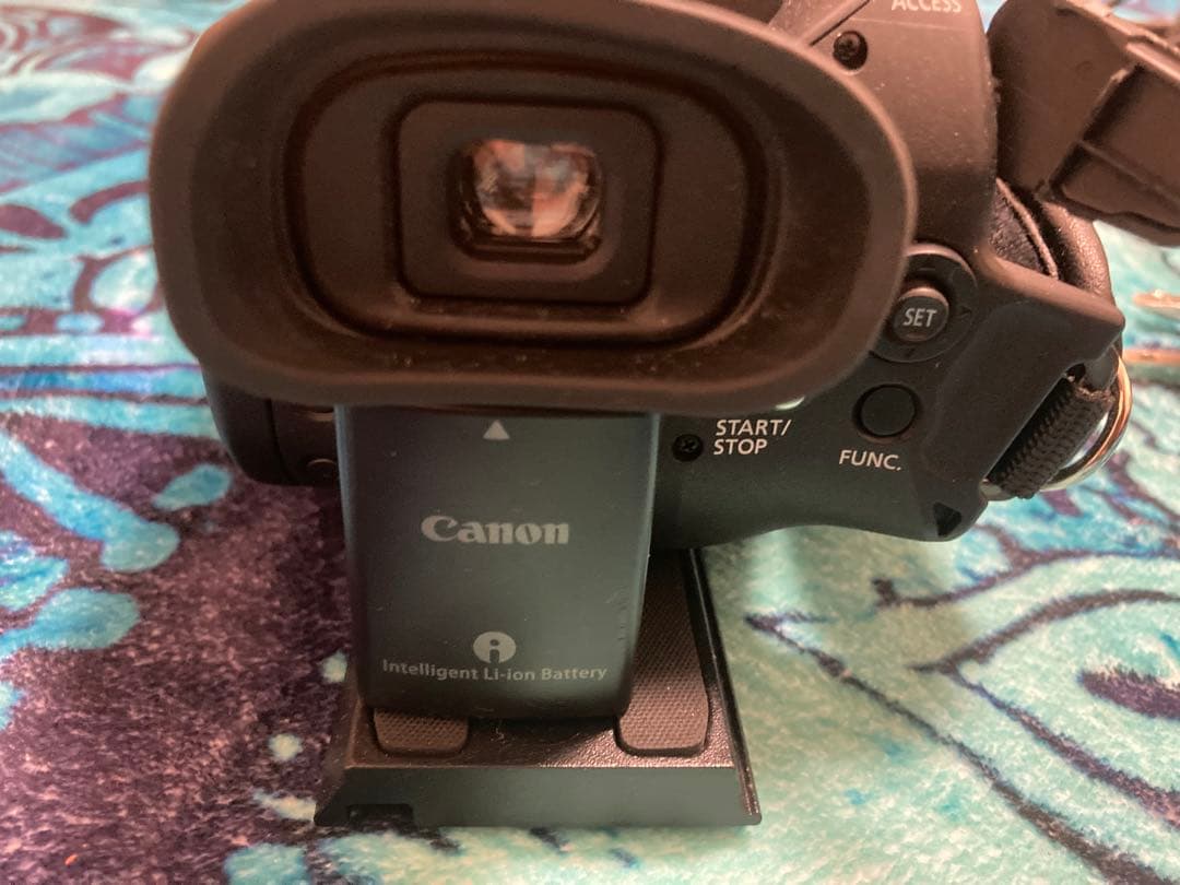 【状態良】Canon XA30 業務用ビデオカメラ本体　ハンドルユニット付