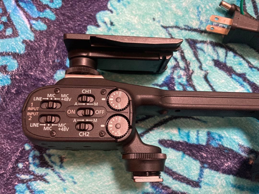 【状態良】Canon XA30 業務用ビデオカメラ本体　ハンドルユニット付