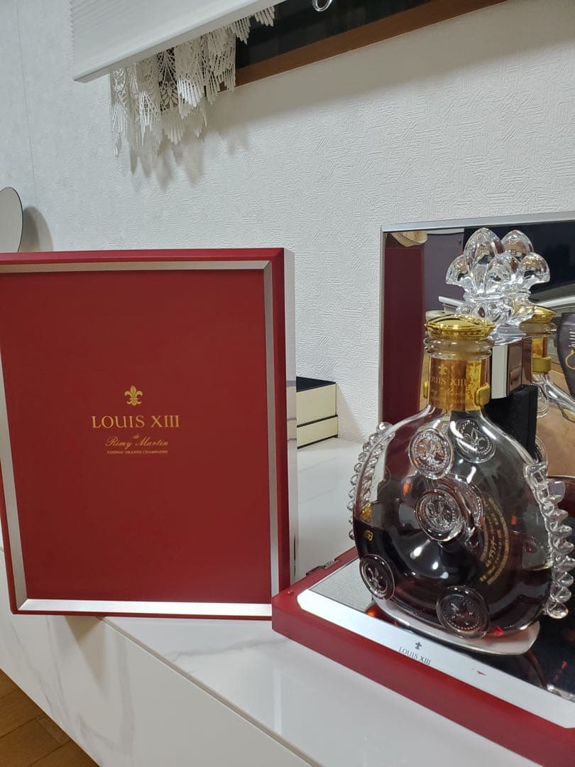 LOUIS XIII ブランデー クリスタルボトル