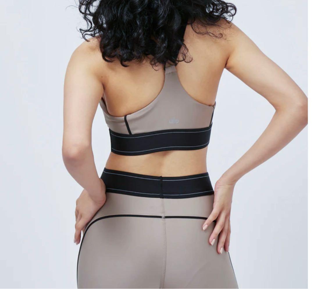 alo ヨガウェア セットアップ