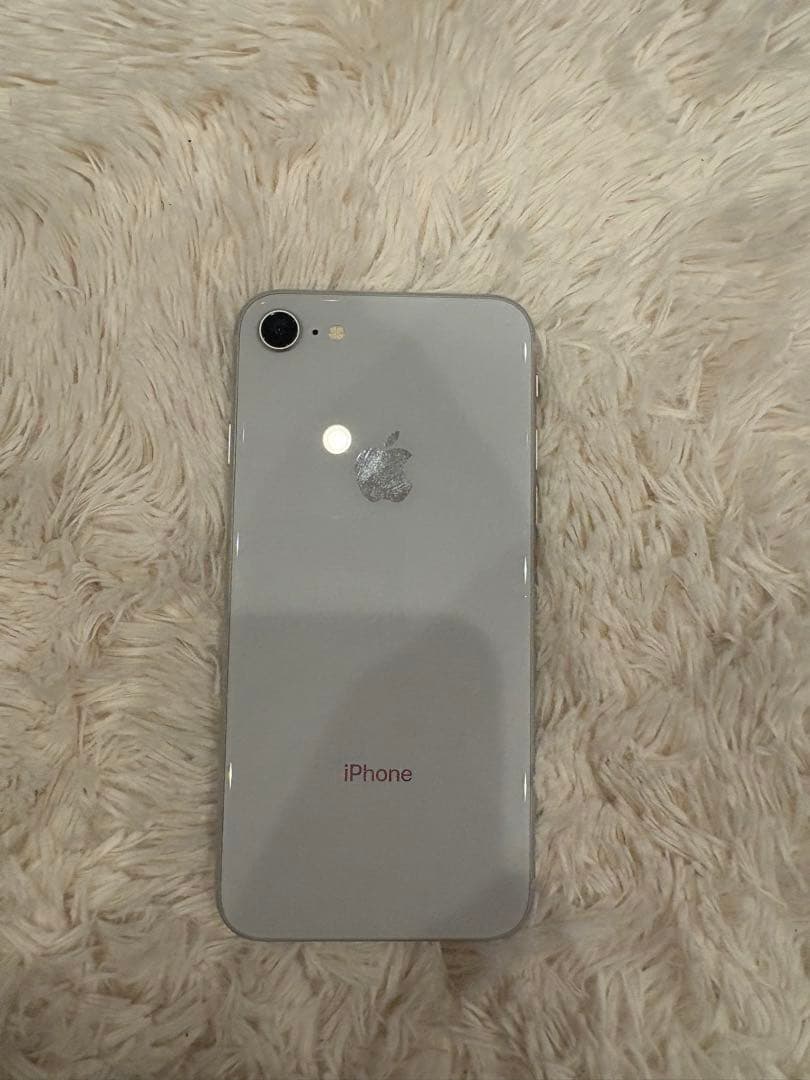 Apple iPhone 8 64GB シルバー